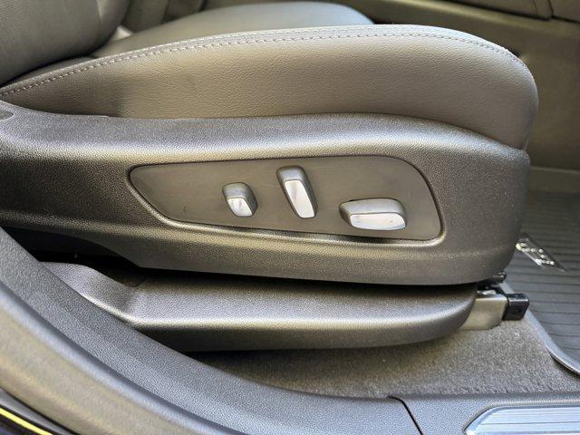 2025 Cadillac XT5 Vehicle Photo in LEOMINSTER, MA 01453-2952