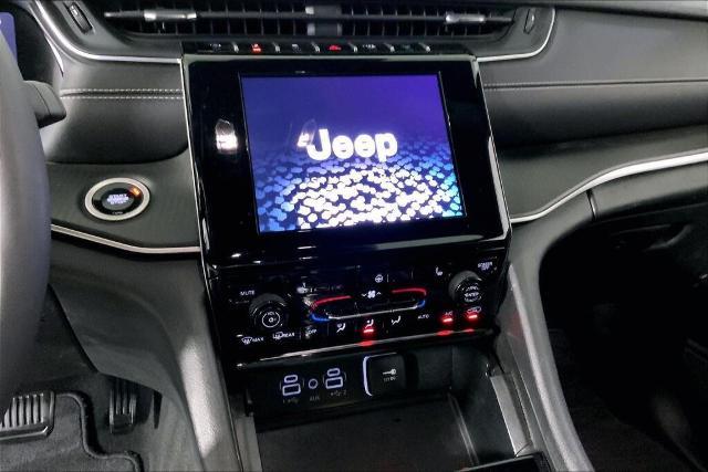 2024 Jeep Grand Cherokee L Vehicle Photo in Kansas City, MO 64114