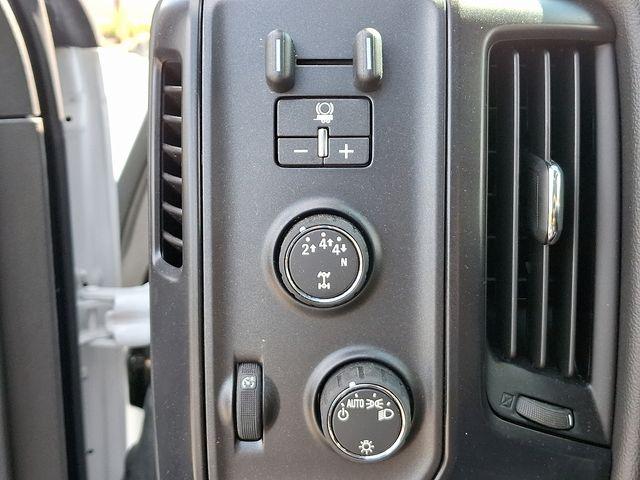 2024 Chevrolet Silverado 5500 HD Vehicle Photo in DANBURY, CT 06810-5034