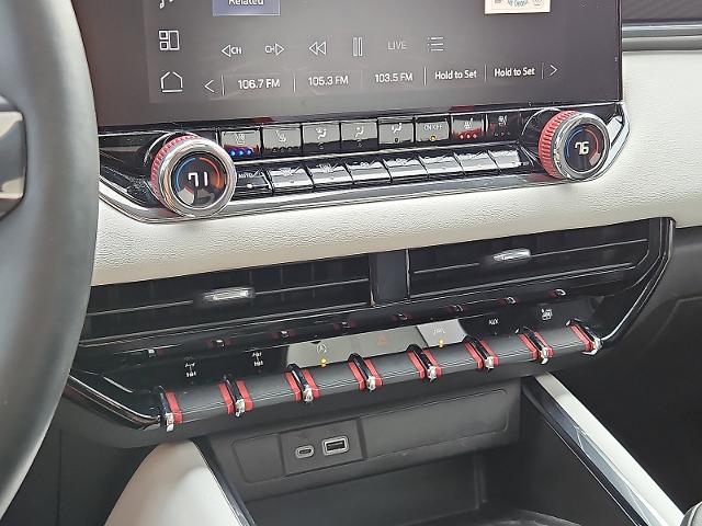 2024 GMC Canyon Vehicle Photo in TREVOSE, PA 19053-4984