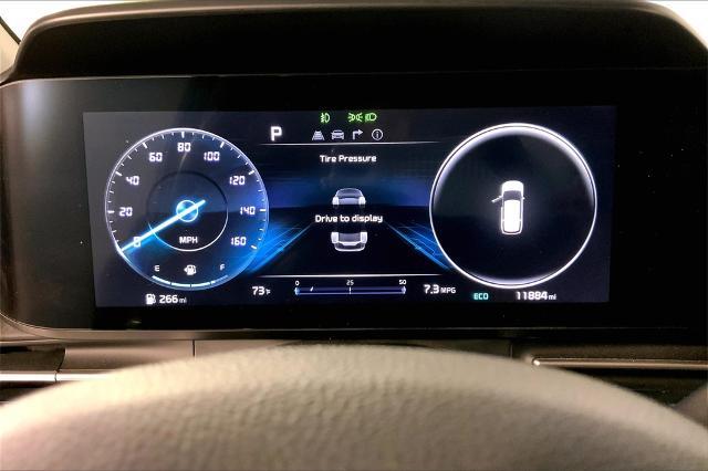 2024 Kia Carnival Vehicle Photo in Lees Summit, MO 64086