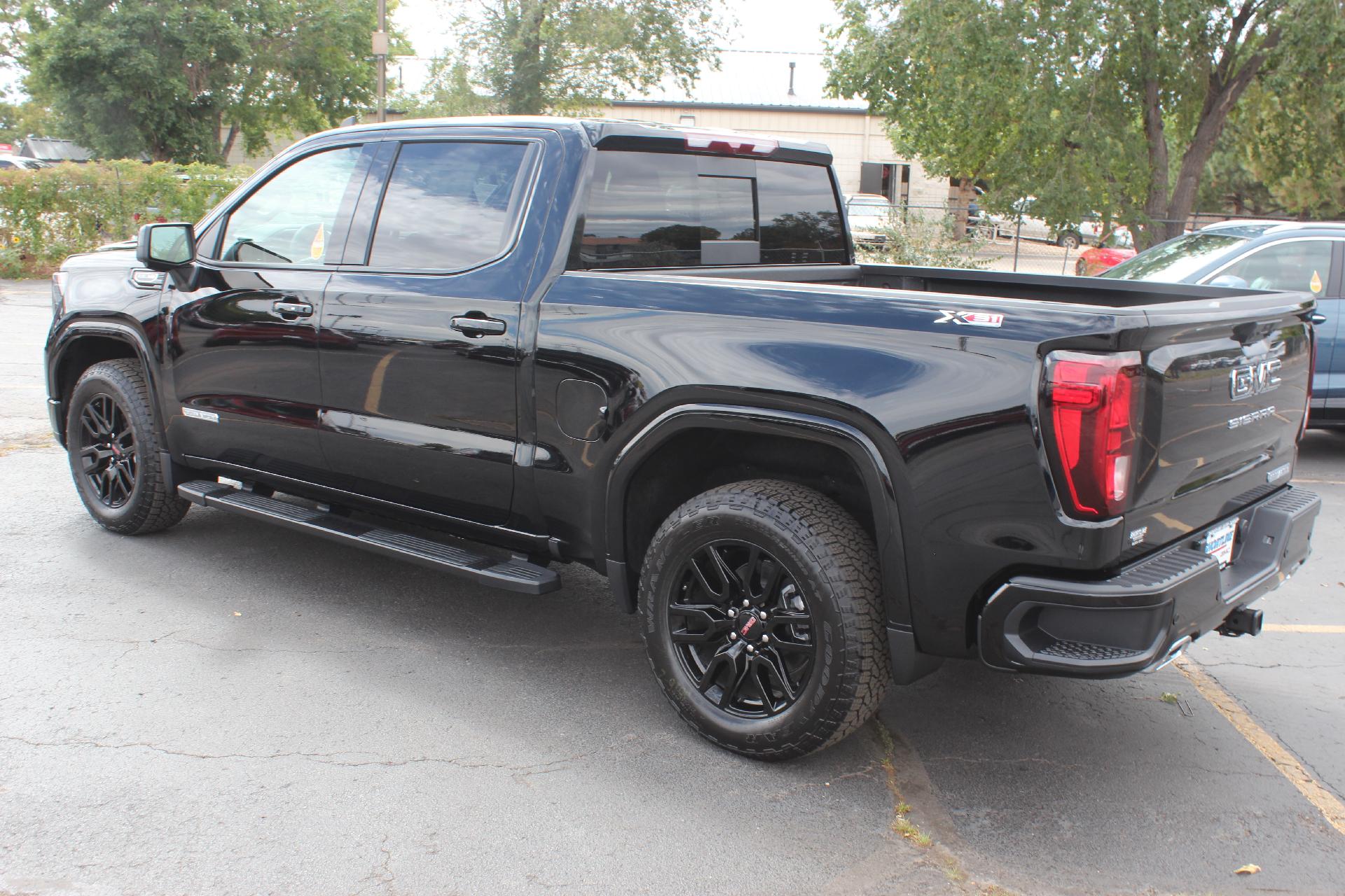2026 GMC Sierra 1500 Vehicle Photo in AURORA, CO 80012-4011
