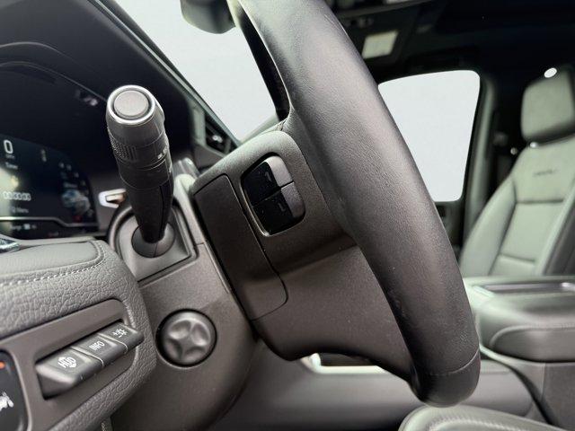 2024 GMC Yukon XL Vehicle Photo in LEOMINSTER, MA 01453-2952