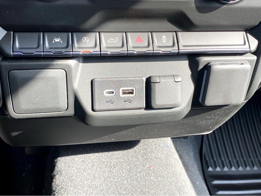 2024 Chevrolet Silverado 1500 Vehicle Photo in POOLER, GA 31322-3252