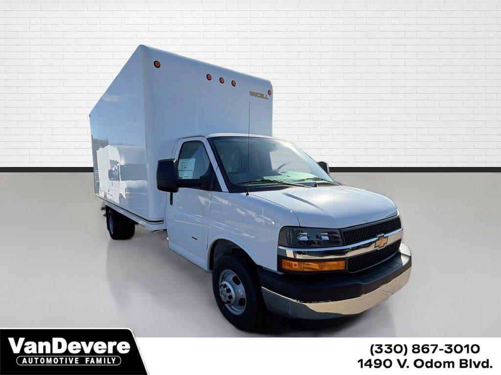 2026 Chevrolet Express Cutaway 3500 Vehicle Photo in AKRON, OH 44320-4088