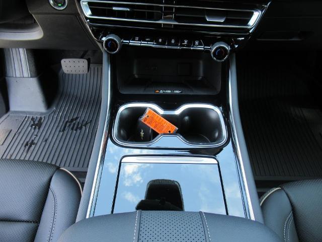 2025 Chevrolet Traverse Vehicle Photo in LEESBURG, FL 34788-4022
