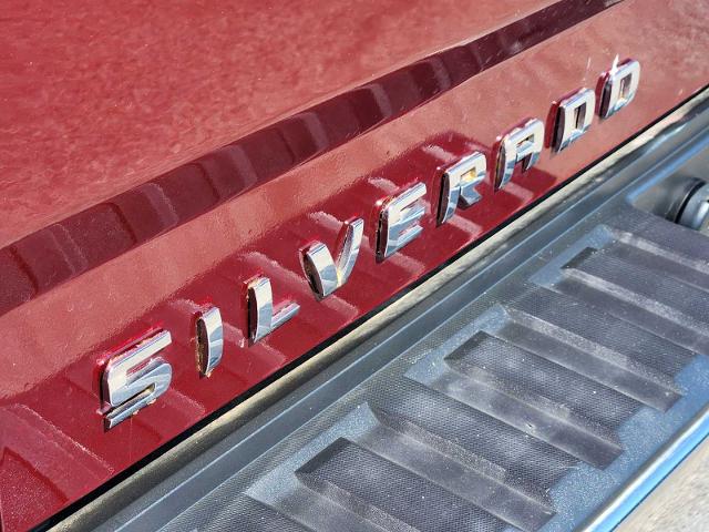 2017 Chevrolet Silverado 1500 Vehicle Photo in DENTON, TX 76210-9321