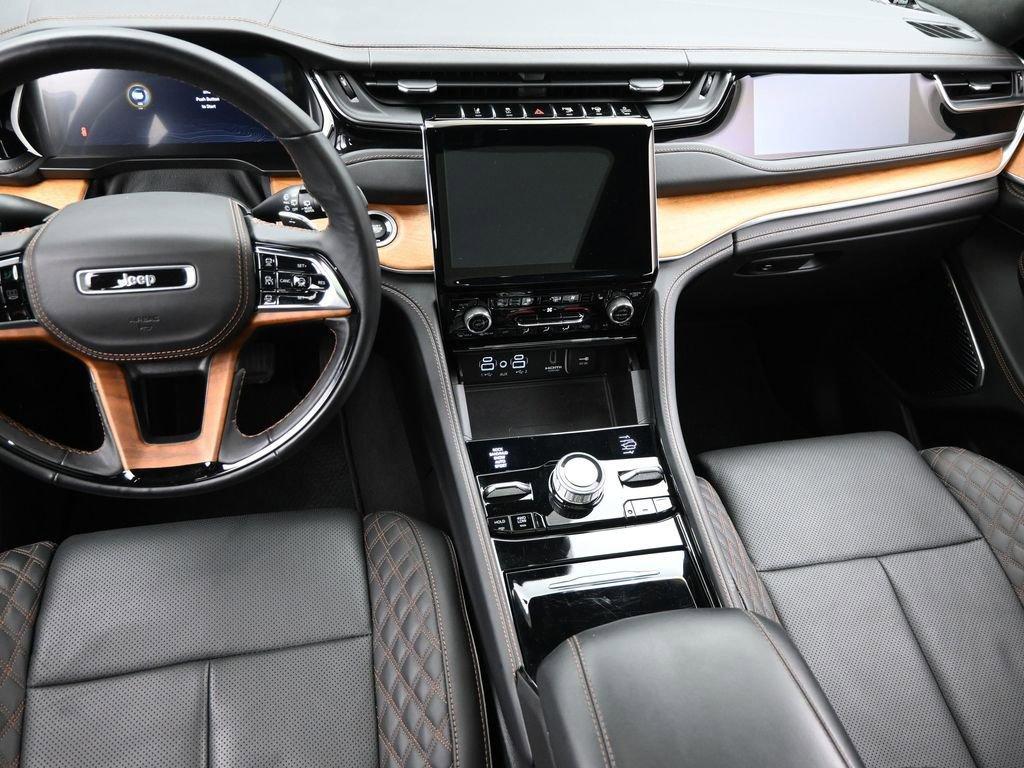 2023 Jeep Grand Cherokee L Vehicle Photo in Cedar Rapids, IA 52402