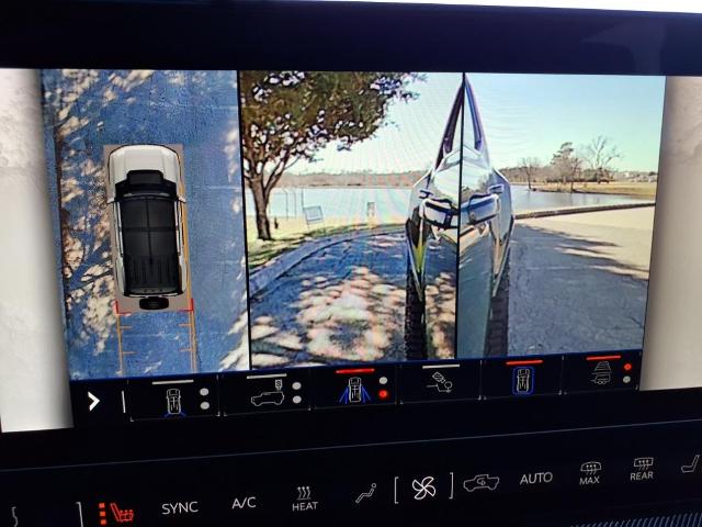2025 GMC HUMMER EV SUV Vehicle Photo in Denton, TX 76205