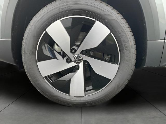 2025 Volkswagen Taos Vehicle Photo in Oshkosh, WI 54904