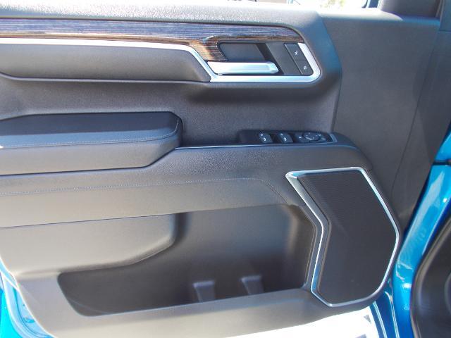 2022 GMC Sierra 1500 Vehicle Photo in LOWELL, MA 01852-4336