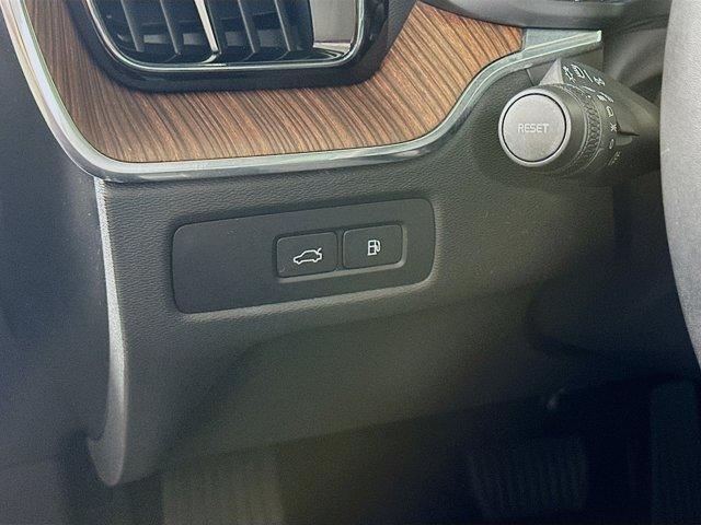 2023 Volvo XC60 Recharge Plug-In Hybrid Vehicle Photo in Flemington, NJ 08822