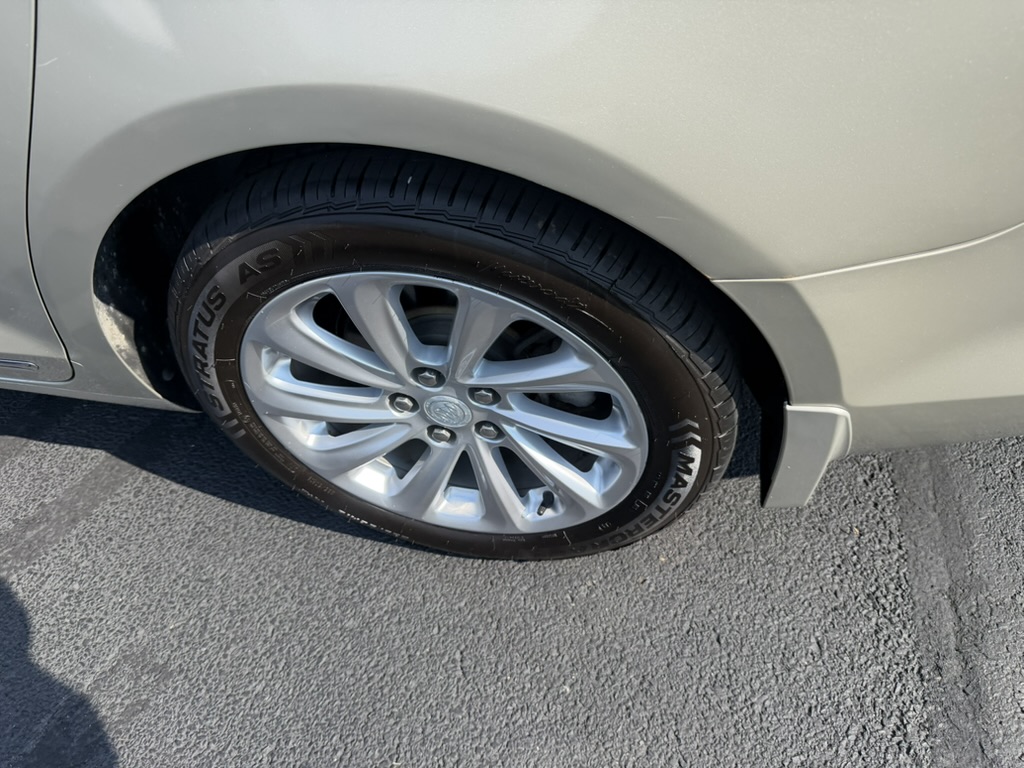 2016 Buick LaCrosse photo 14 of 34