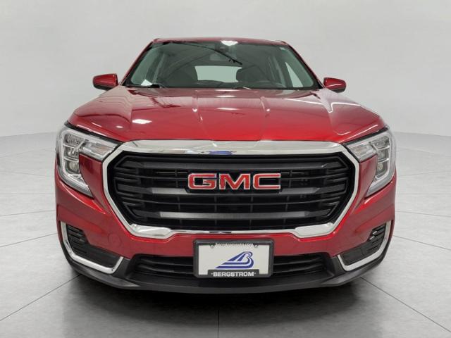 2024 GMC Terrain Vehicle Photo in NEENAH, WI 54956-2243
