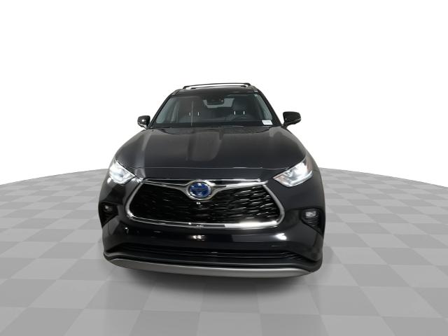 2024 Toyota Highlander Vehicle Photo in GILBERT, AZ 85297-0402