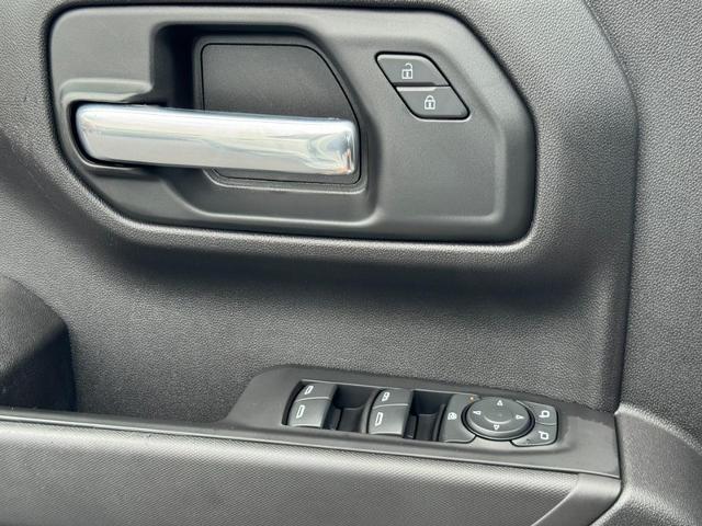 2023 Chevrolet Silverado 1500 Vehicle Photo in COLUMBIA, MO 65203-3903