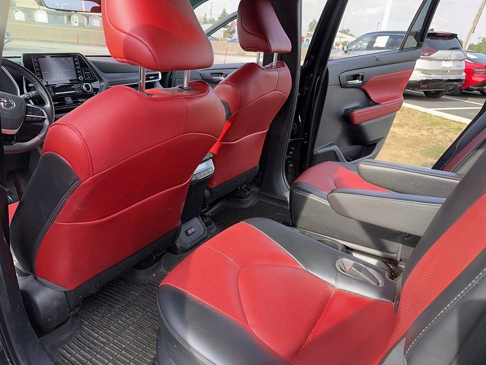 2022 Toyota Highlander Vehicle Photo in Harrisburg, PA 17111