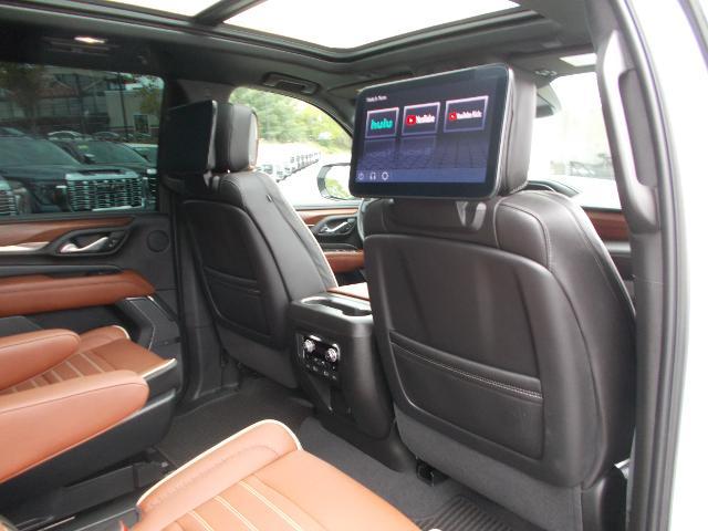 2023 GMC Yukon Vehicle Photo in LOWELL, MA 01852-4336