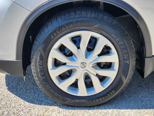 2018 Nissan Rogue Vehicle Photo in DENTON, TX 76210-9321