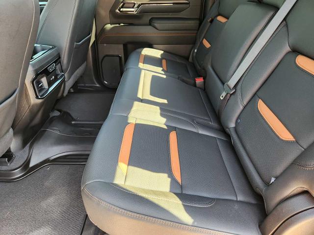2024 GMC Sierra 2500 HD Vehicle Photo in DENTON, TX 76210-9321