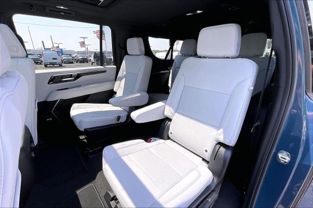 2025 Chevrolet Suburban Vehicle Photo in INDEPENDENCE, MO 64055-1314