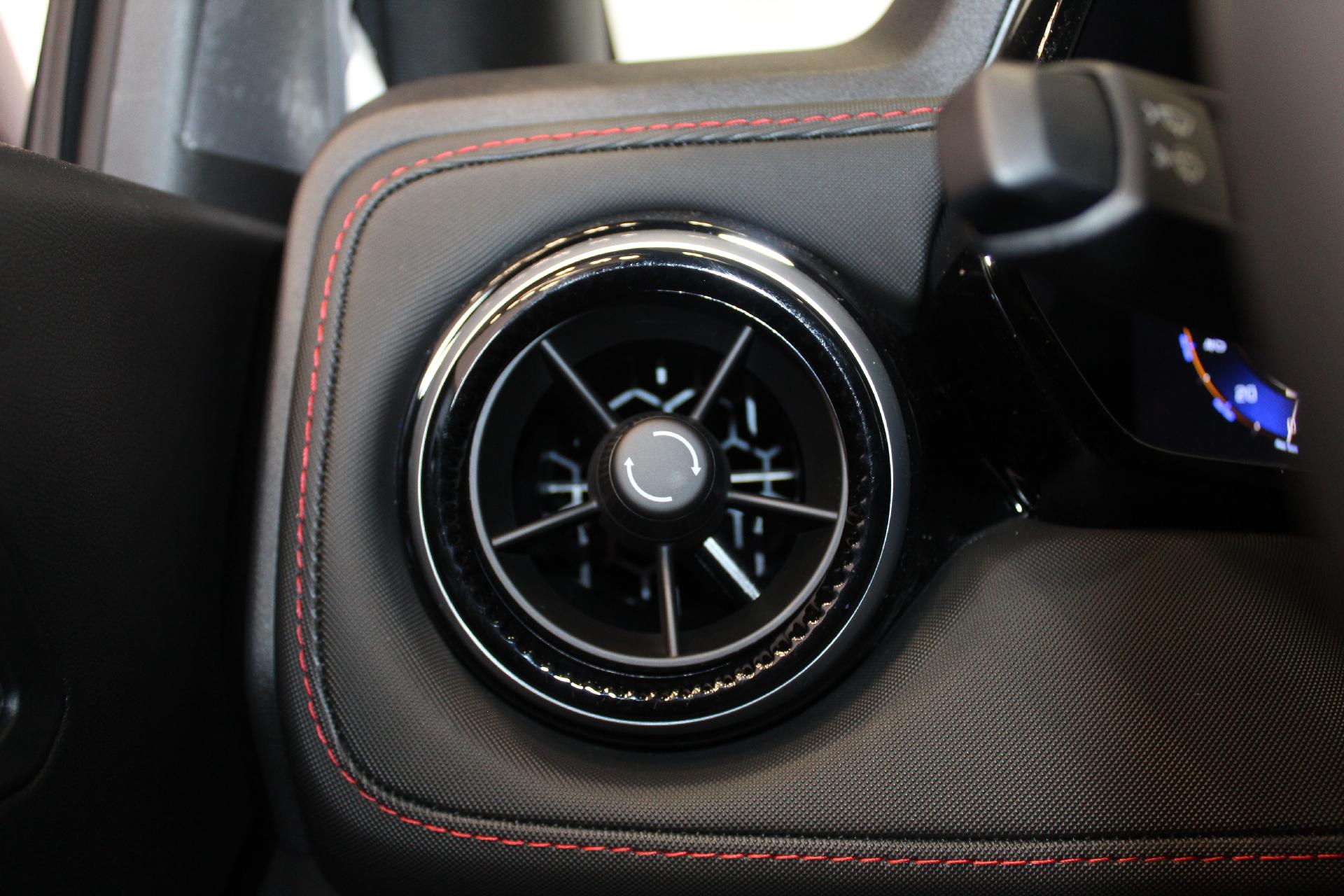 2026 Chevrolet Colorado Vehicle Photo in NORTHAMPTON, MA 01060-1120