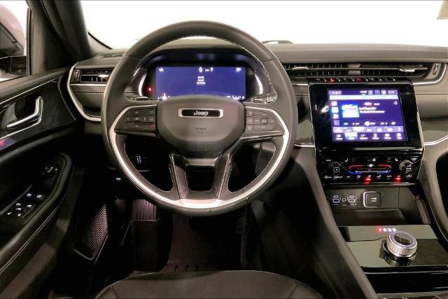 2023 Jeep Grand Cherokee Vehicle Photo in Kansas City, MO 64114