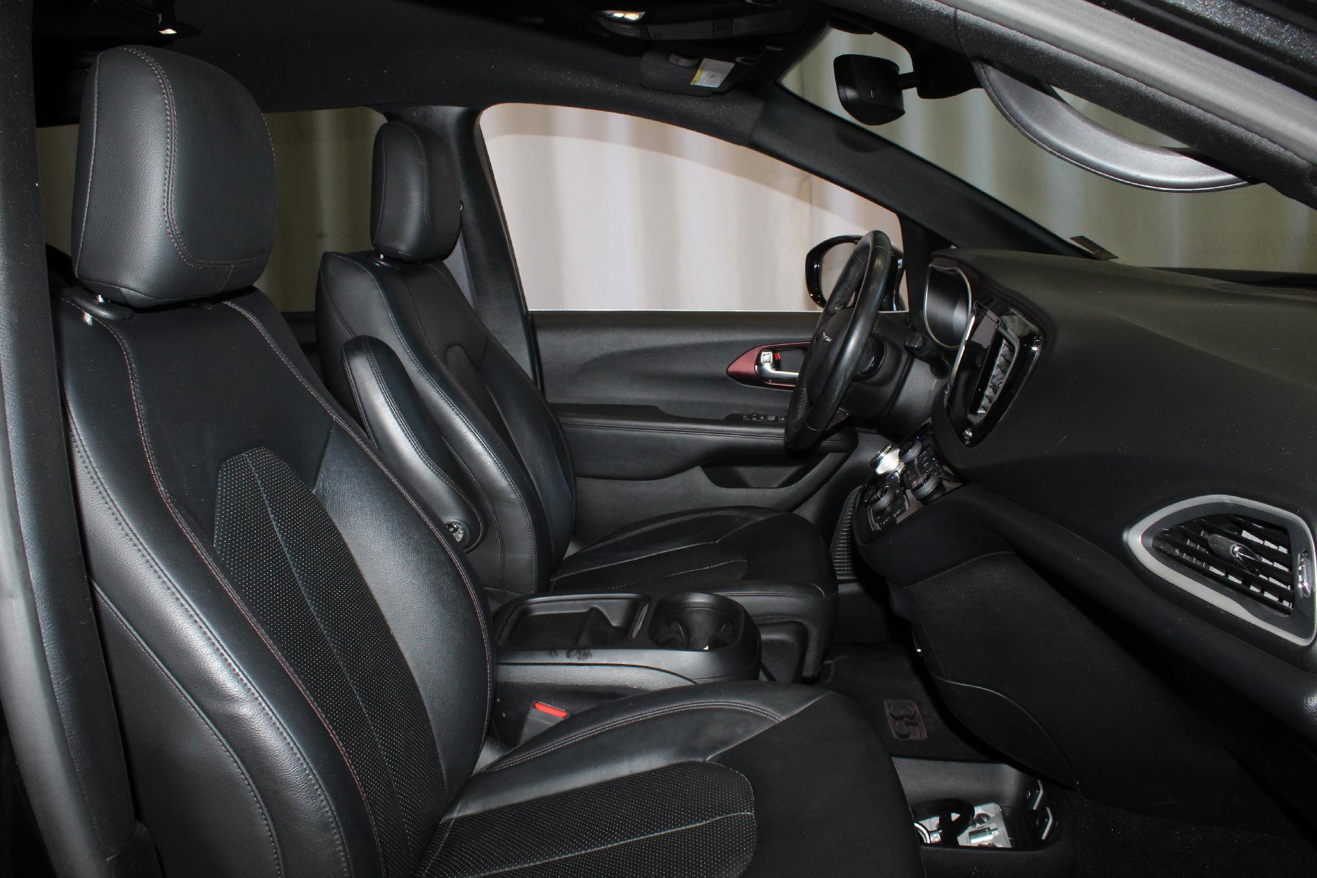 2020 Chrysler Pacifica Vehicle Photo in NORTHAMPTON, MA 01060-1120