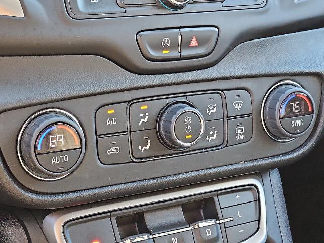 2022 GMC Terrain Vehicle Photo in TREVOSE, PA 19053-4984