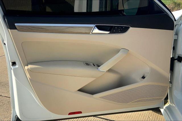 2018 Volkswagen Passat Vehicle Photo in TOPEKA, KS 66609-0000