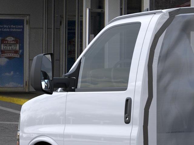 2025 Chevrolet Express Commercial Cutaway Vehicle Photo in INDEPENDENCE, MO 64055-1314