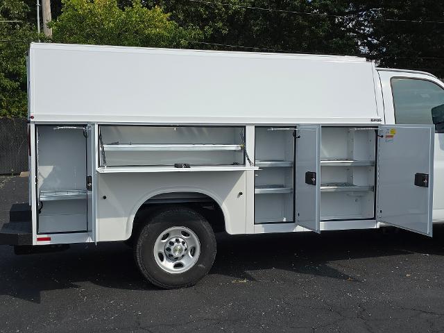 2025 Chevrolet Express Commercial Cutaway Vehicle Photo in INDEPENDENCE, MO 64055-1314