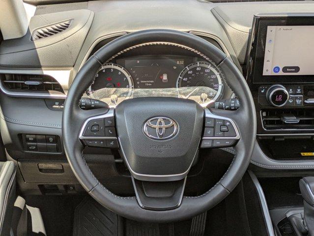 2024 Toyota Highlander Vehicle Photo in SELMA, TX 78154-1459