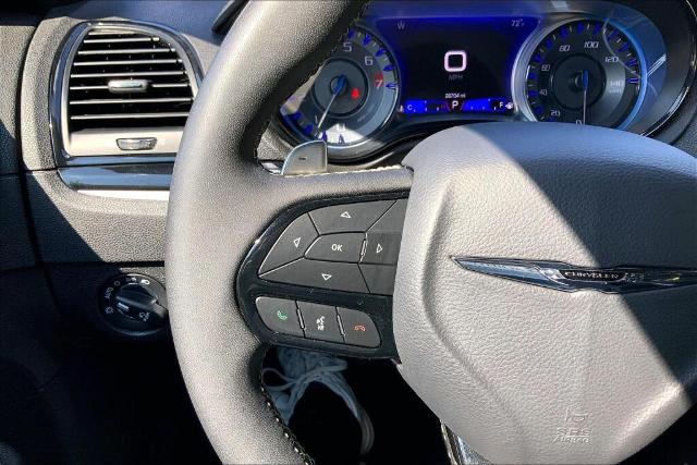 2023 Chrysler 300 Vehicle Photo in Kansas City, MO 64114
