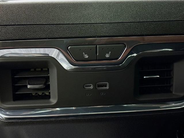 2025 GMC Sierra 3500 HD Vehicle Photo in PUYALLUP, WA 98371-4149