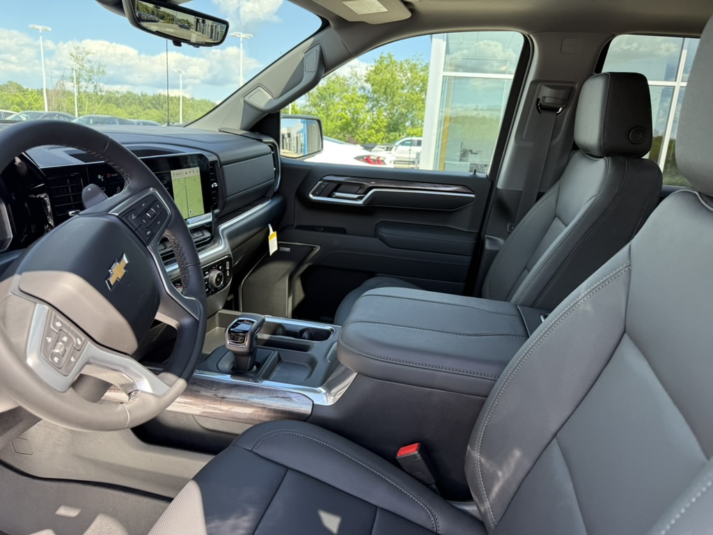 2026 Chevrolet Silverado 1500 photo 16 of 22