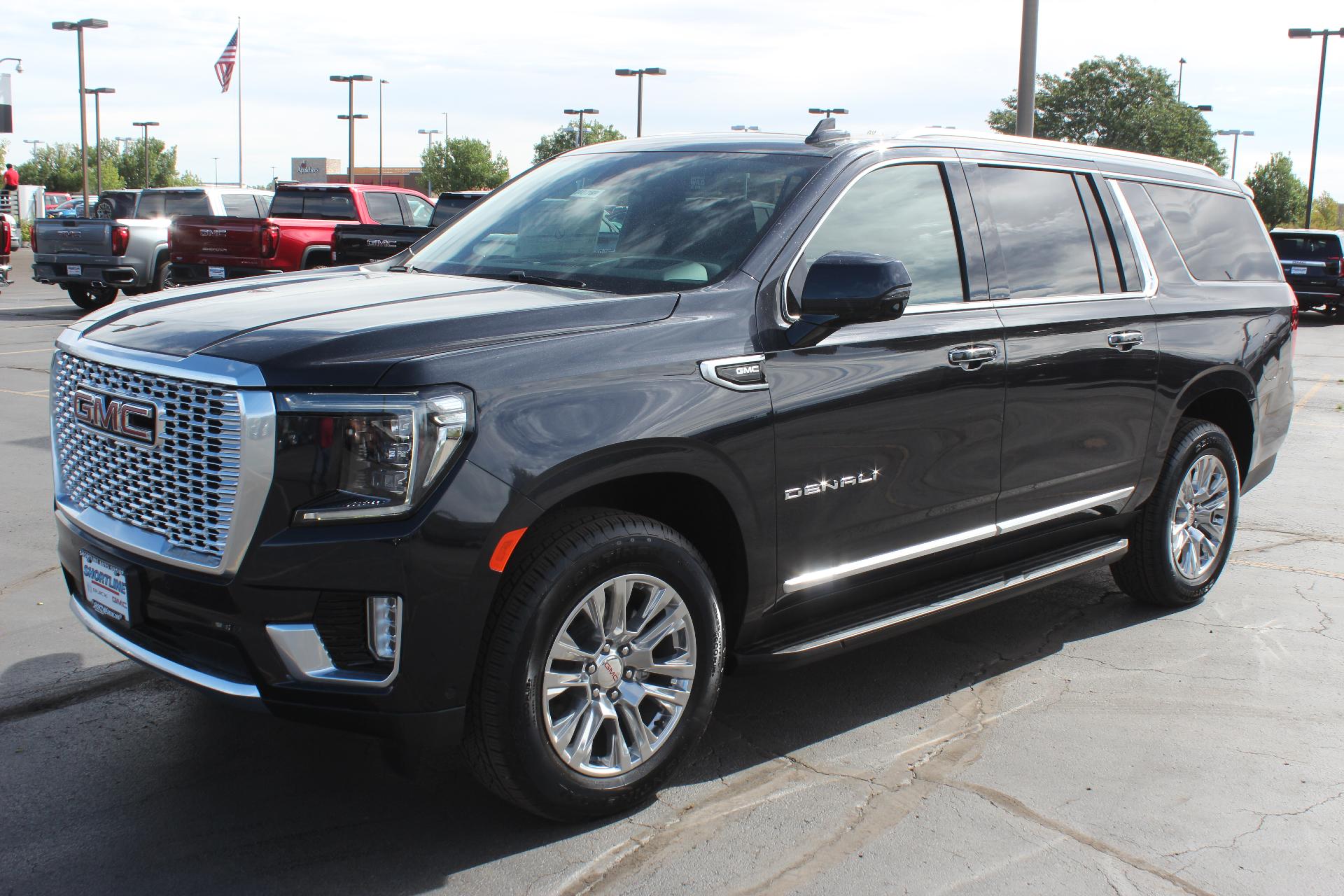 2024 GMC Yukon XL Vehicle Photo in AURORA, CO 80012-4011