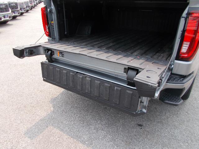 2024 GMC Sierra 1500 Vehicle Photo in LOWELL, MA 01852-4336