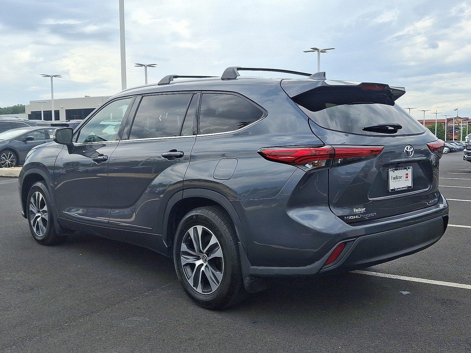 2022 Toyota Highlander Vehicle Photo in Harrisburg, PA 17111
