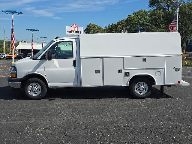 2025 Chevrolet Express Commercial Cutaway Vehicle Photo in INDEPENDENCE, MO 64055-1314