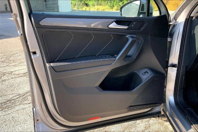 2024 Volkswagen Tiguan Vehicle Photo in Kansas City, MO 64114