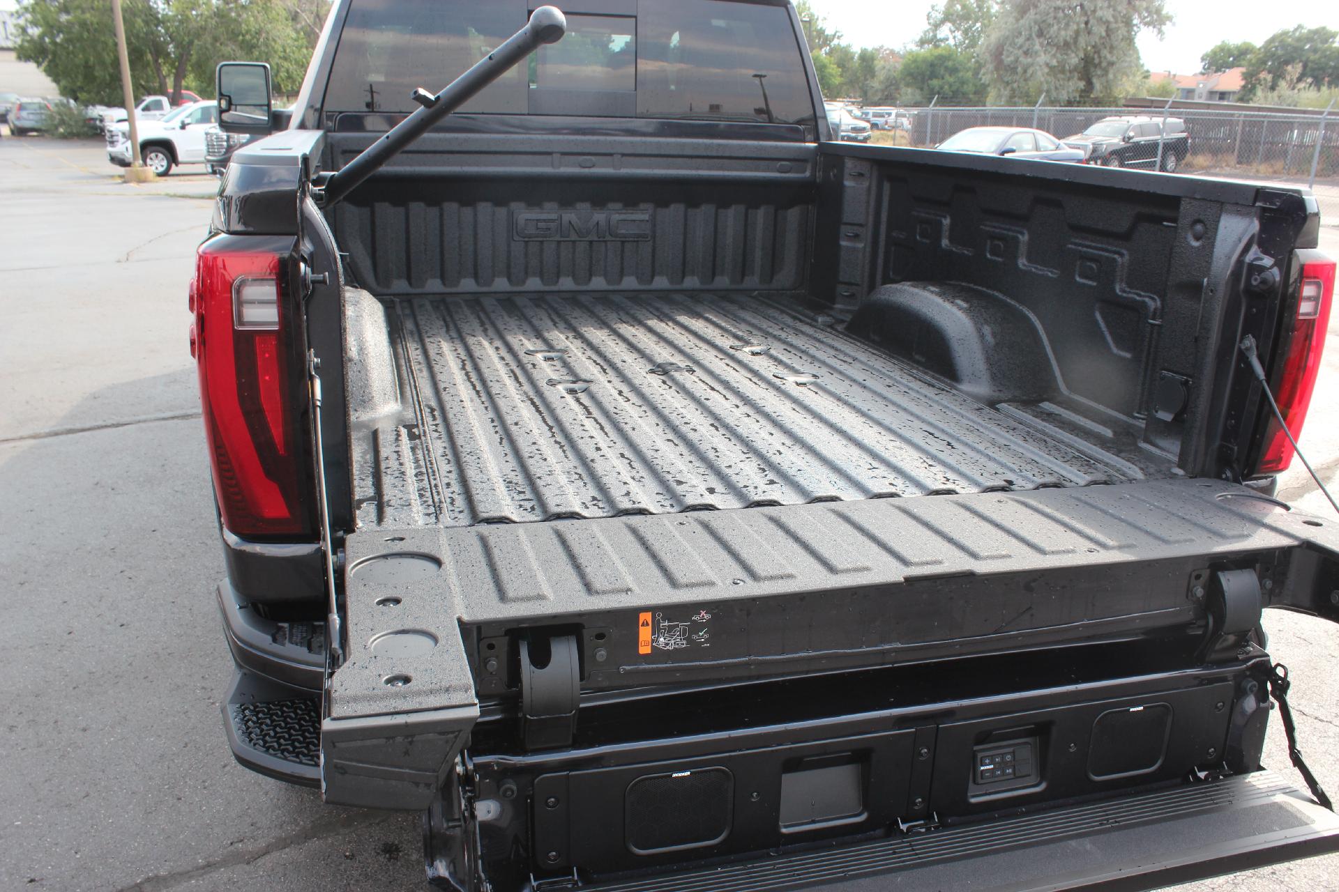 2025 GMC Sierra 2500 HD Vehicle Photo in AURORA, CO 80012-4011