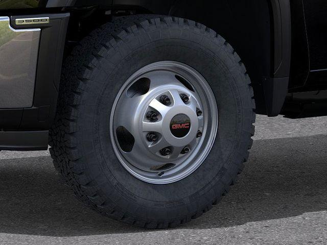 2025 GMC Sierra 3500 HD Chassis Cab Vehicle Photo in DANBURY, CT 06810-5034