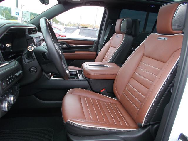 2023 GMC Yukon Vehicle Photo in LOWELL, MA 01852-4336