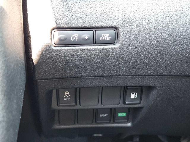 2018 Nissan Rogue Vehicle Photo in DENTON, TX 76210-9321