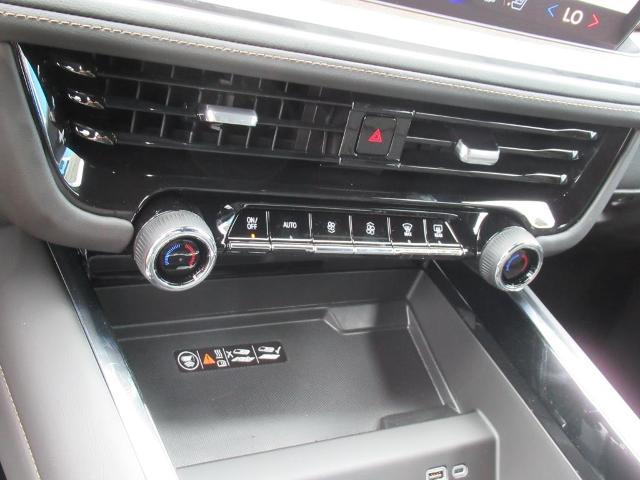 2025 Chevrolet Suburban Vehicle Photo in LEESBURG, FL 34788-4022