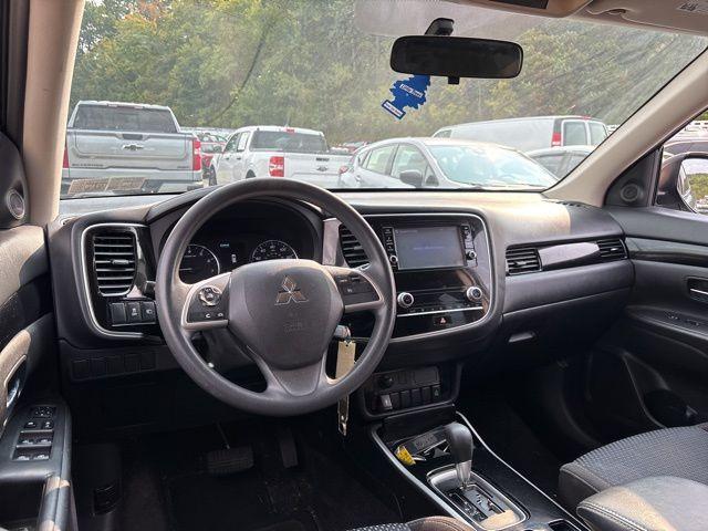 2020 Mitsubishi Outlander Vehicle Photo in Pleasant Hills, PA 15236
