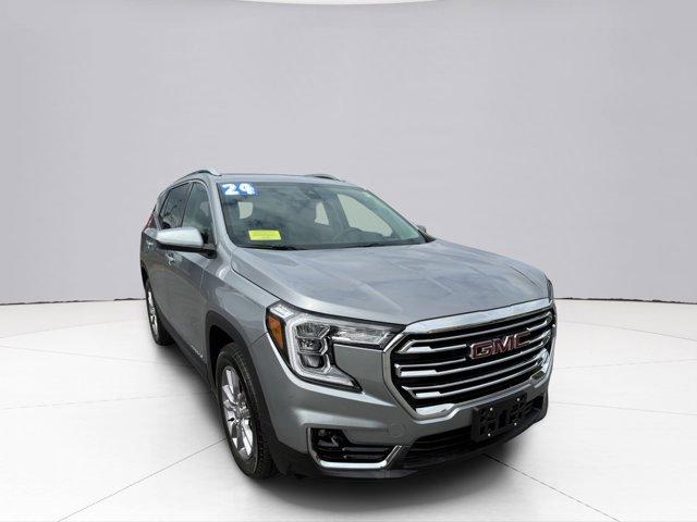 2024 GMC Terrain Vehicle Photo in LEOMINSTER, MA 01453-2952
