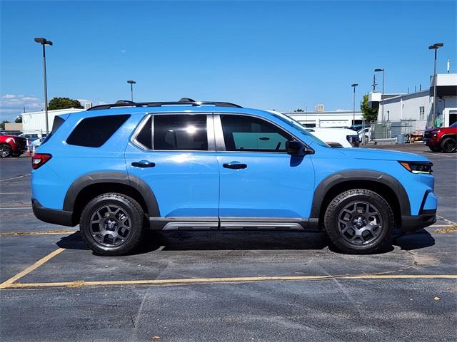 2023 Honda Pilot Vehicle Photo in AURORA, CO 80012-4011