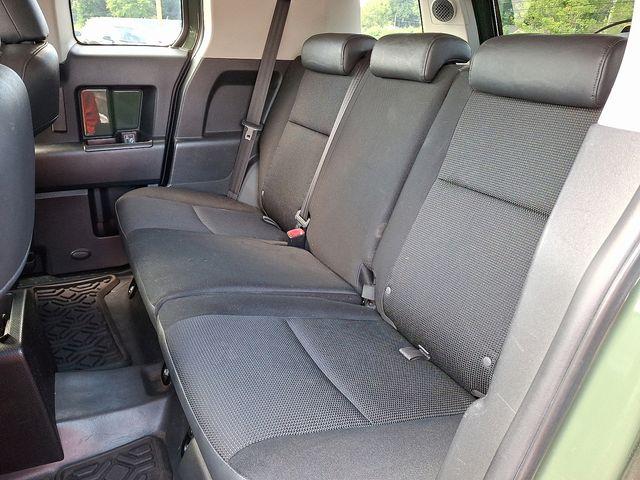 2010 Toyota FJ Cruiser Vehicle Photo in DANBURY, CT 06810-5034